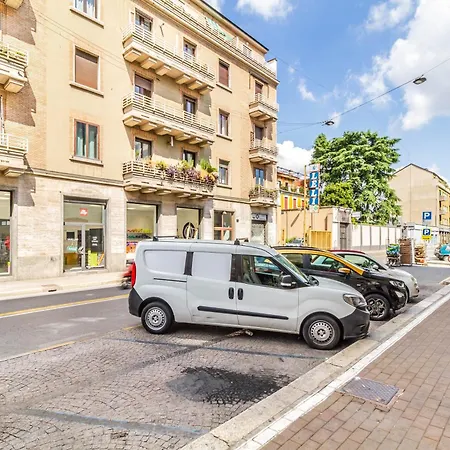 Domusmi Piazzale Loreto Apartment Milan